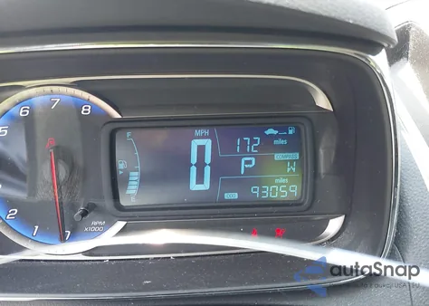 2016 Chevrolet Trax 1Ls z USA, uszkodzony, nr VIN KL7CJKSB9GB761366